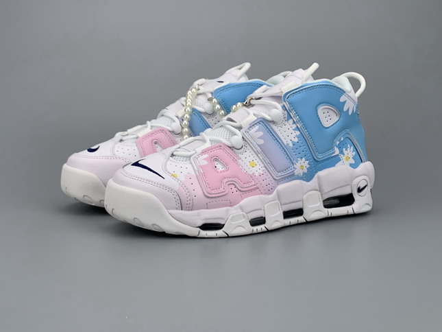 women air more uptempo 2022-10-27-011